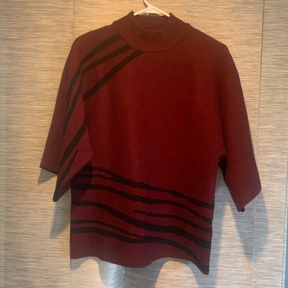 Women’s Alfani Sweater size: small
